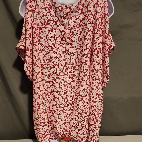 NWT Floral Cold Shoulder Top with Twist Detail - Picture 3 of 11
